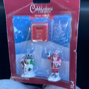 Cobblestone Corners Winter Village Miniatures 3 PC